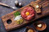 Beef Tartar mit Ei