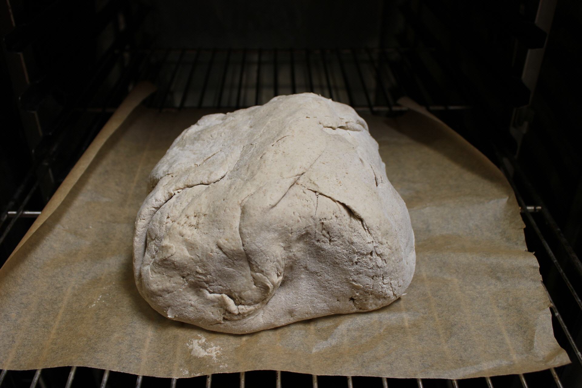 Osterschinken im Brot roh